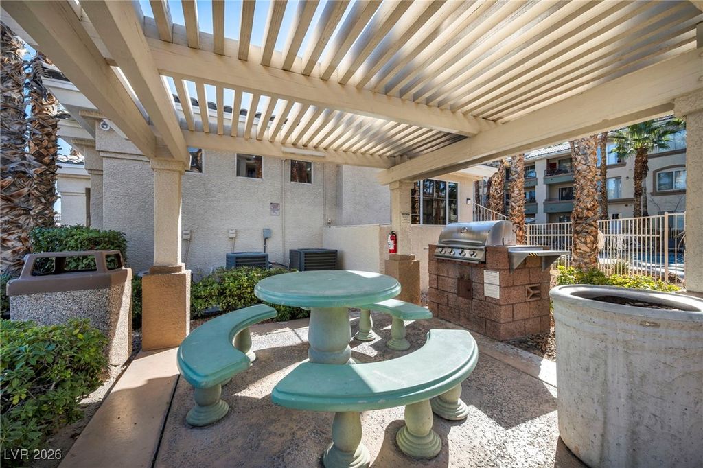 Image 40 of property listing at 7111 South Durango Drive 113, Las Vegas, NV 89113
