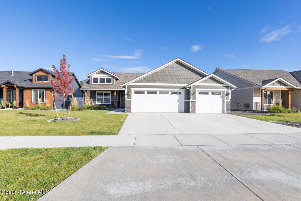 8921 W CULTIVATOR AVE, Rathdrum, ID 83858 photo 4