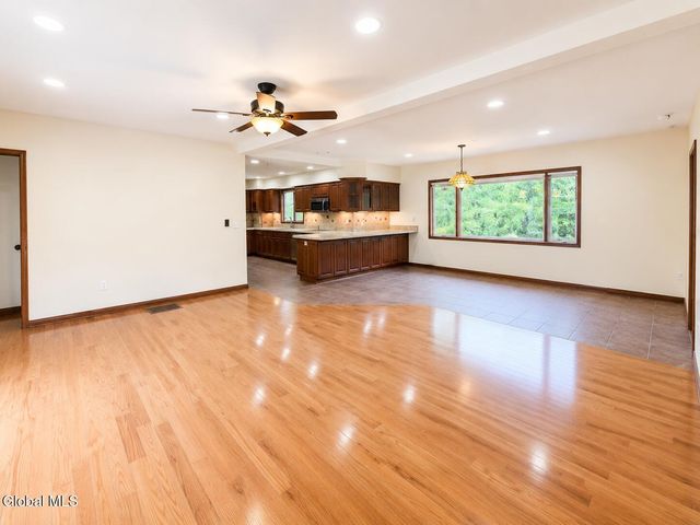 186 Van Rensselaer Boulevard, Menands, NY 12204