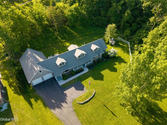 186 Van Rensselaer Boulevard, Menands, NY 12204