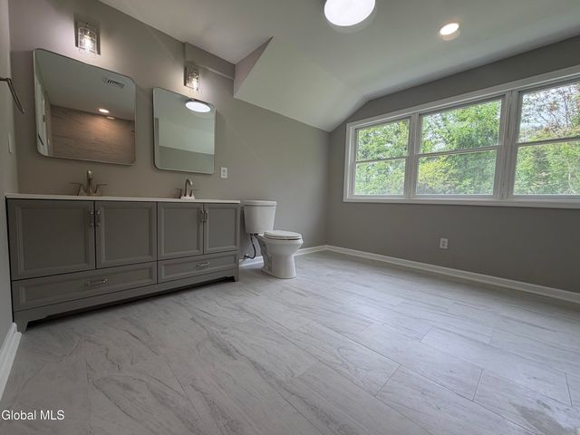 186 Van Rensselaer Boulevard, Menands, NY 12204