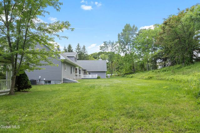 186 Van Rensselaer Boulevard, Menands, NY 12204