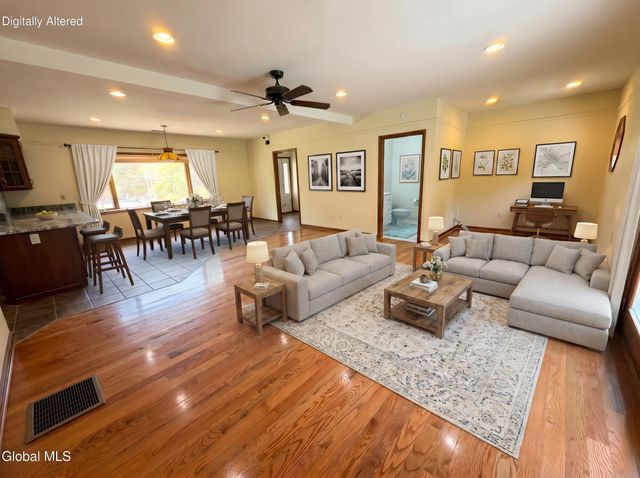 186 Van Rensselaer Boulevard, Menands, NY 12204