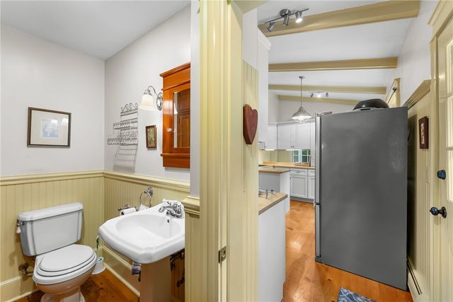 1111 Old Smithfield Road, North Smithfield, RI 02896