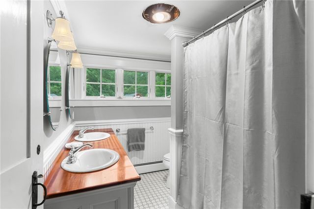 1111 Old Smithfield Road, North Smithfield, RI 02896