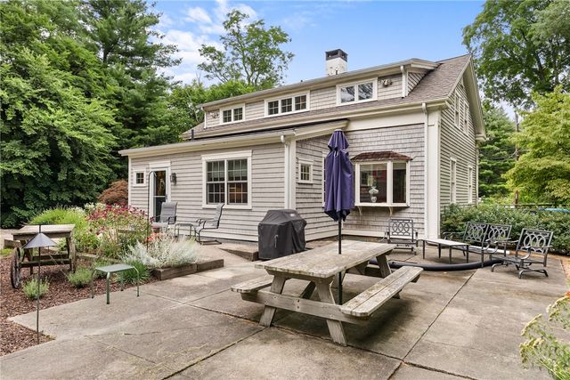 1111 Old Smithfield Road, North Smithfield, RI 02896