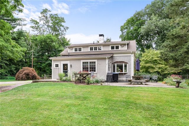 1111 Old Smithfield Road, North Smithfield, RI 02896
