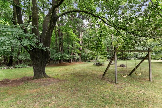 1111 Old Smithfield Road, North Smithfield, RI 02896