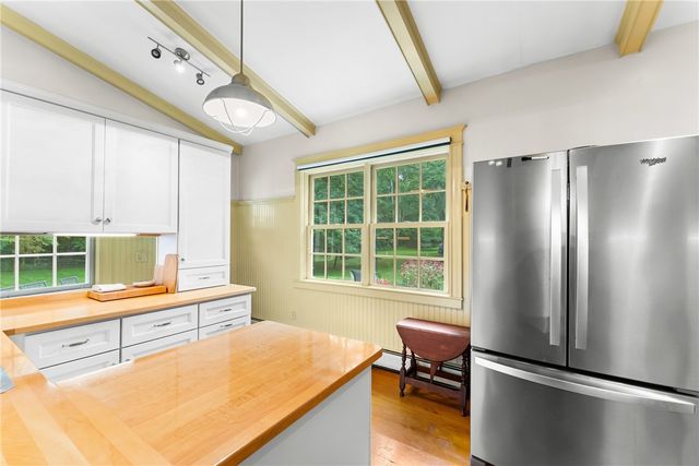 1111 Old Smithfield Road, North Smithfield, RI 02896