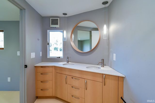 1026 S Greenwood Avenue, Bloomington, IN 47401