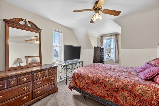 2036 Sampson St, Wilkinsburg, PA 15221