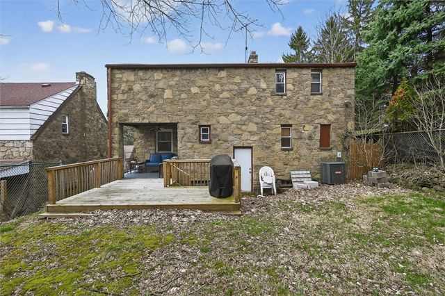 2036 Sampson St, Wilkinsburg, PA 15221