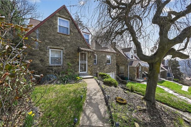 2036 Sampson St, Wilkinsburg, PA 15221