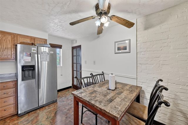 2036 Sampson St, Wilkinsburg, PA 15221