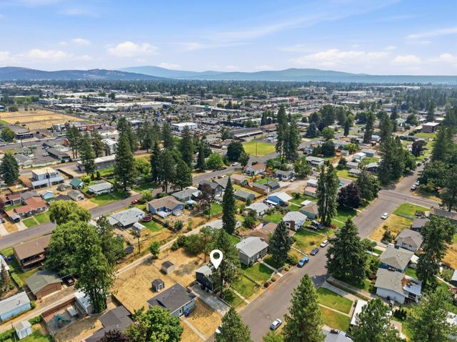 6808 N Calispel St, Spokane, WA 99208