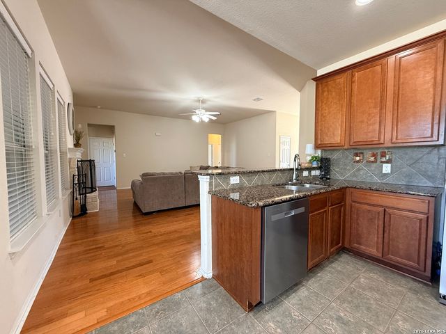 6113 Merion, Schertz, TX 78108