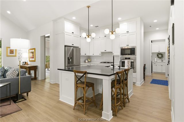 4936 Dandelion Court, College Station, TX 77845