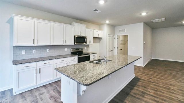 1372 Lansdowne Drive, Mebane, NC 27302