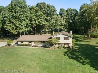 3750 Burwood Lane, Highland, MI 48357