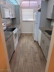 4900 Biscayne DR 12, Naples, FL 34112