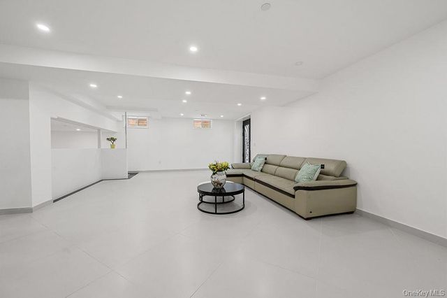157-51 Rose Avenue, Flushing, NY 11355