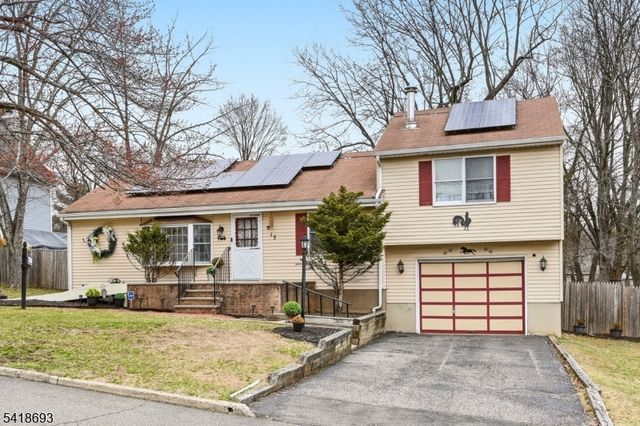 15 Colgate Rd, Oakland Boro, NJ 07436