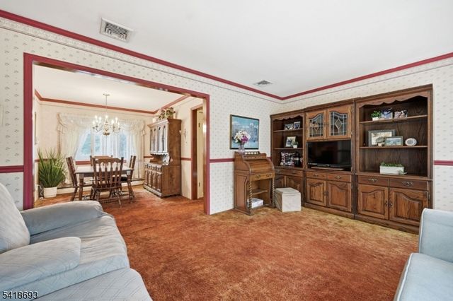 15 Colgate Rd, Oakland Boro, NJ 07436