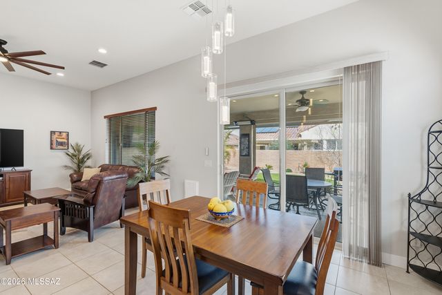 2355 E Thunder Bluff Drive, Green Valley, AZ 85614