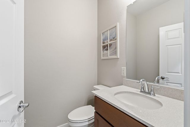 2355 E Thunder Bluff Drive, Green Valley, AZ 85614