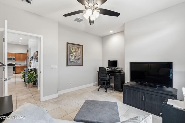 2355 E Thunder Bluff Drive, Green Valley, AZ 85614