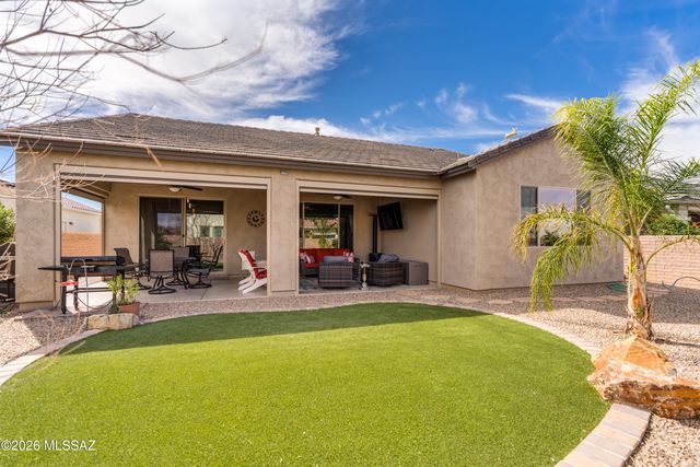 2355 E Thunder Bluff Drive, Green Valley, AZ 85614