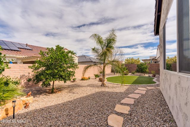 2355 E Thunder Bluff Drive, Green Valley, AZ 85614