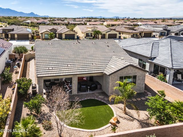 2355 E Thunder Bluff Drive, Green Valley, AZ 85614