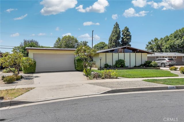 2200 Gregory, La Habra, CA 90631