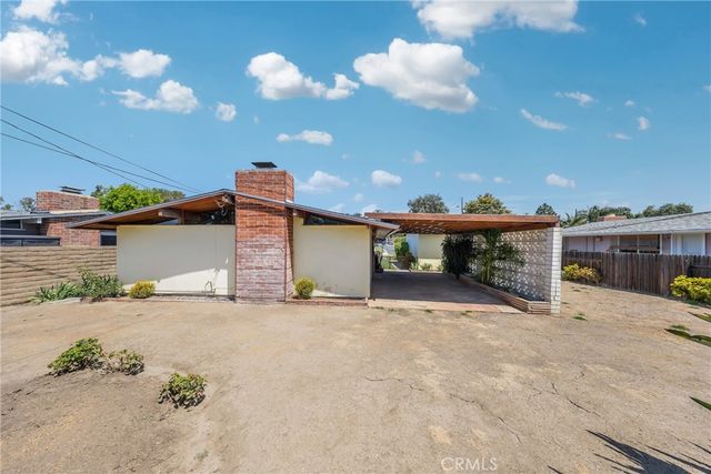 2200 Gregory, La Habra, CA 90631