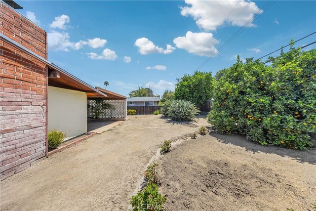 2200 Gregory, La Habra, CA 90631