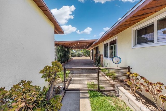 2200 Gregory, La Habra, CA 90631