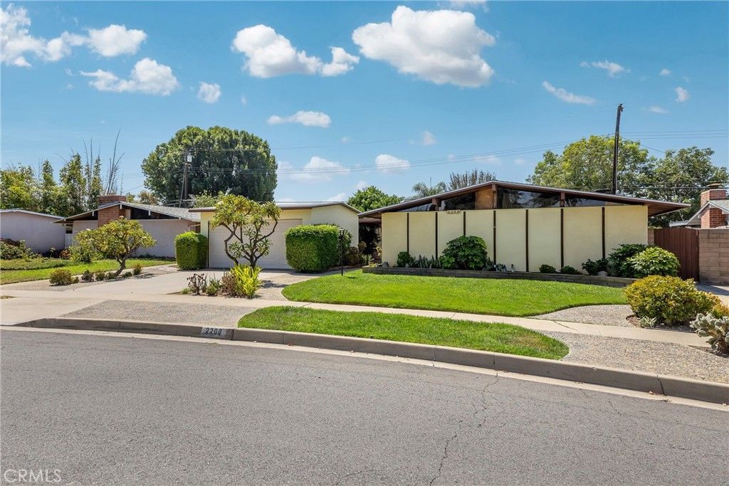 2200 Gregory, La Habra, CA 90631
