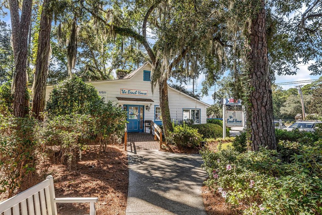 10880 Ocean Highway Building 17, Pawleys Island, SC 29585 — exterior