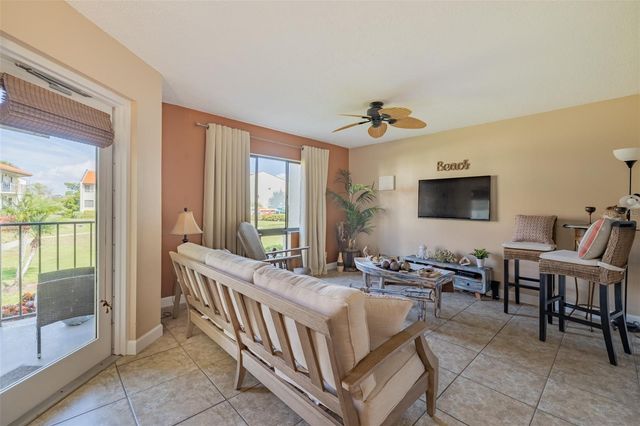 1515 PINELLAS BAYWAY S 18, St Petersburg, FL 33715
