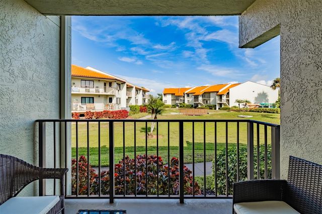1515 PINELLAS BAYWAY S 18, St Petersburg, FL 33715