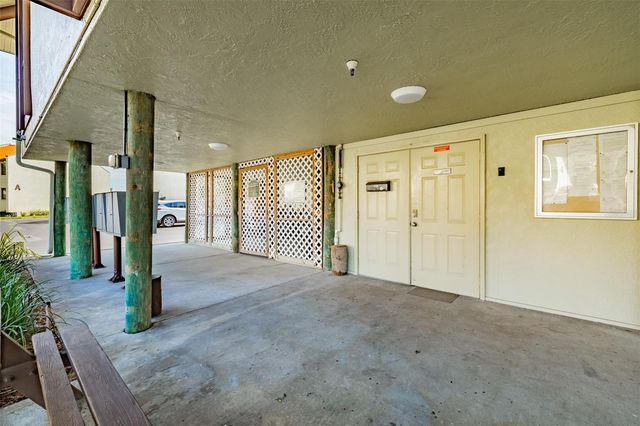 1515 PINELLAS BAYWAY S 18, St Petersburg, FL 33715