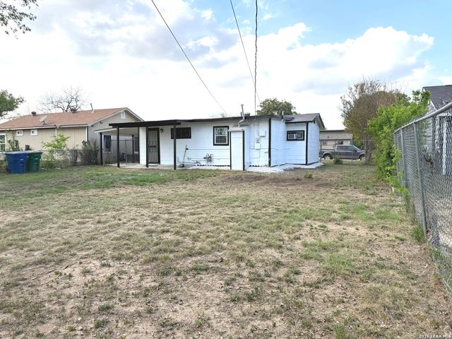 122 Waugh, San Antonio, TX 78223