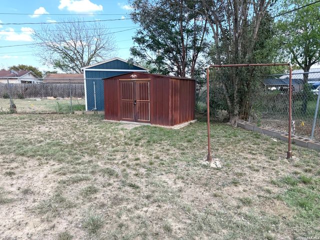 122 Waugh, San Antonio, TX 78223