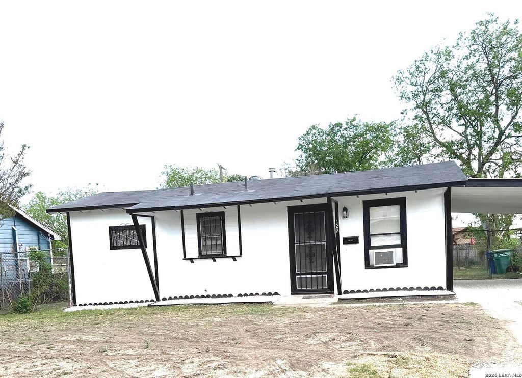 122 Waugh, San Antonio, TX 78223