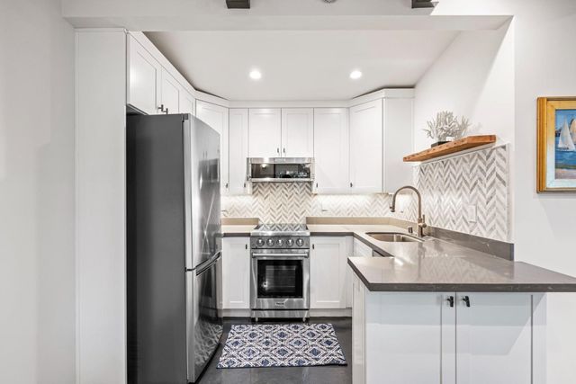 537 Hurlingham Avenue, San Mateo, CA 94402