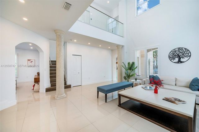 8425 SW 138th St, Palmetto Bay, FL 33158