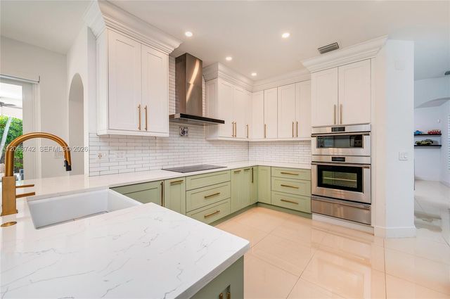 8425 SW 138th St, Palmetto Bay, FL 33158