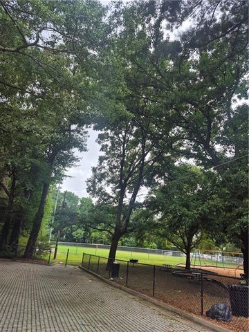 1220 Bolton Road NW, Atlanta, GA 30331