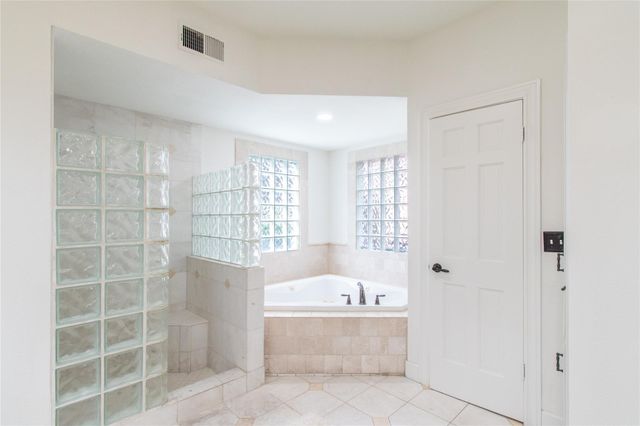 17511 Hidden Forest Circle, Spring, TX 77379